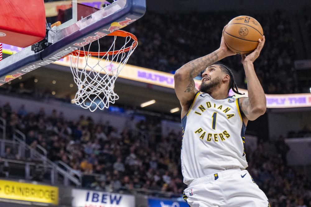 亚沙里稳健复出，80次传球仅失误6次，并送出一次全场最佳进攻机会的长传